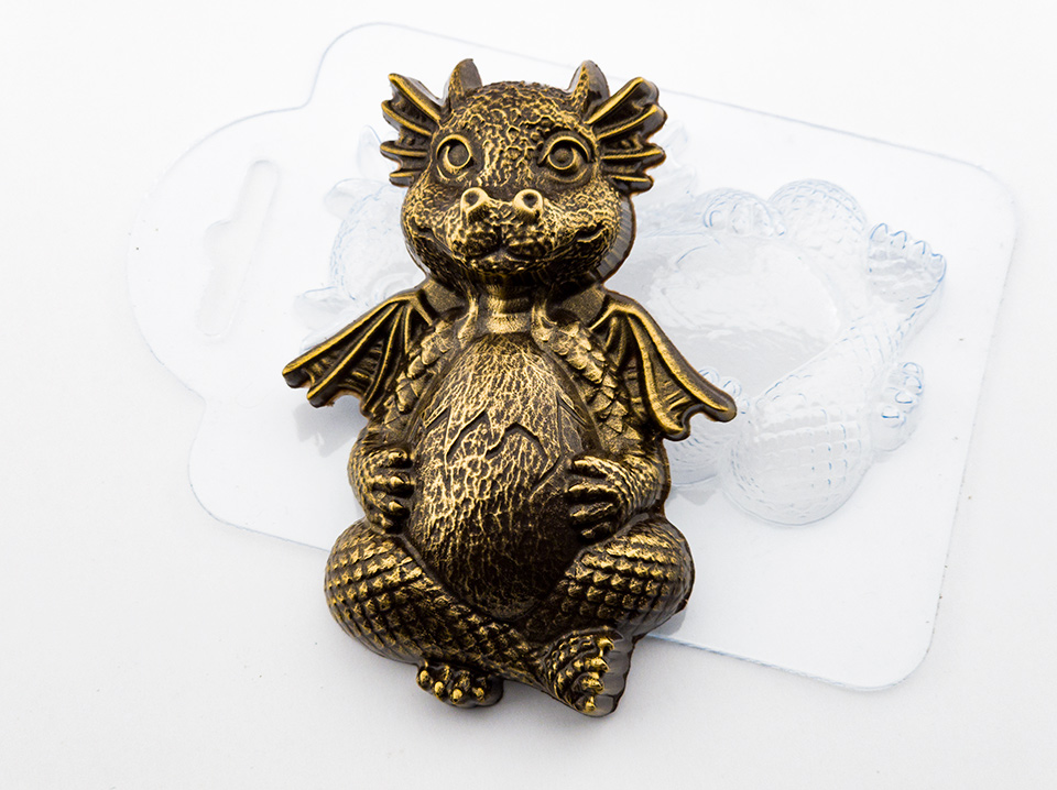 dragon-with-egg2